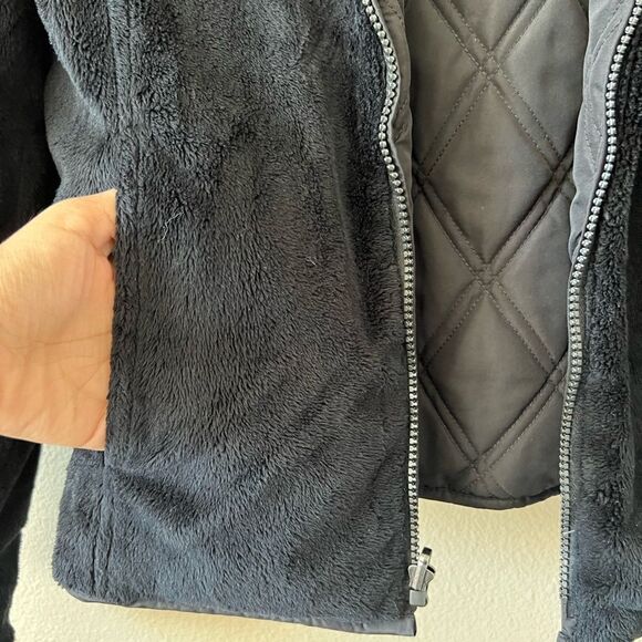 Weatherproof Reversible Quilted / Faux Fur Jacket - Picture 4 of 8